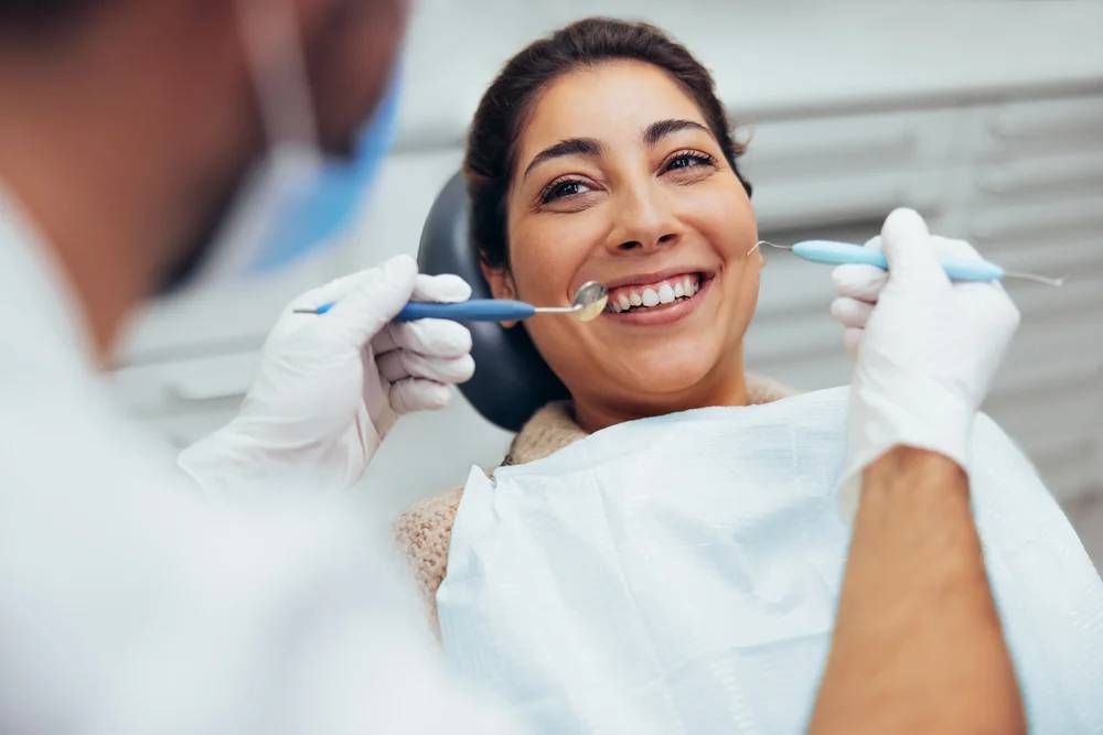 veneers vs smile makeovers
